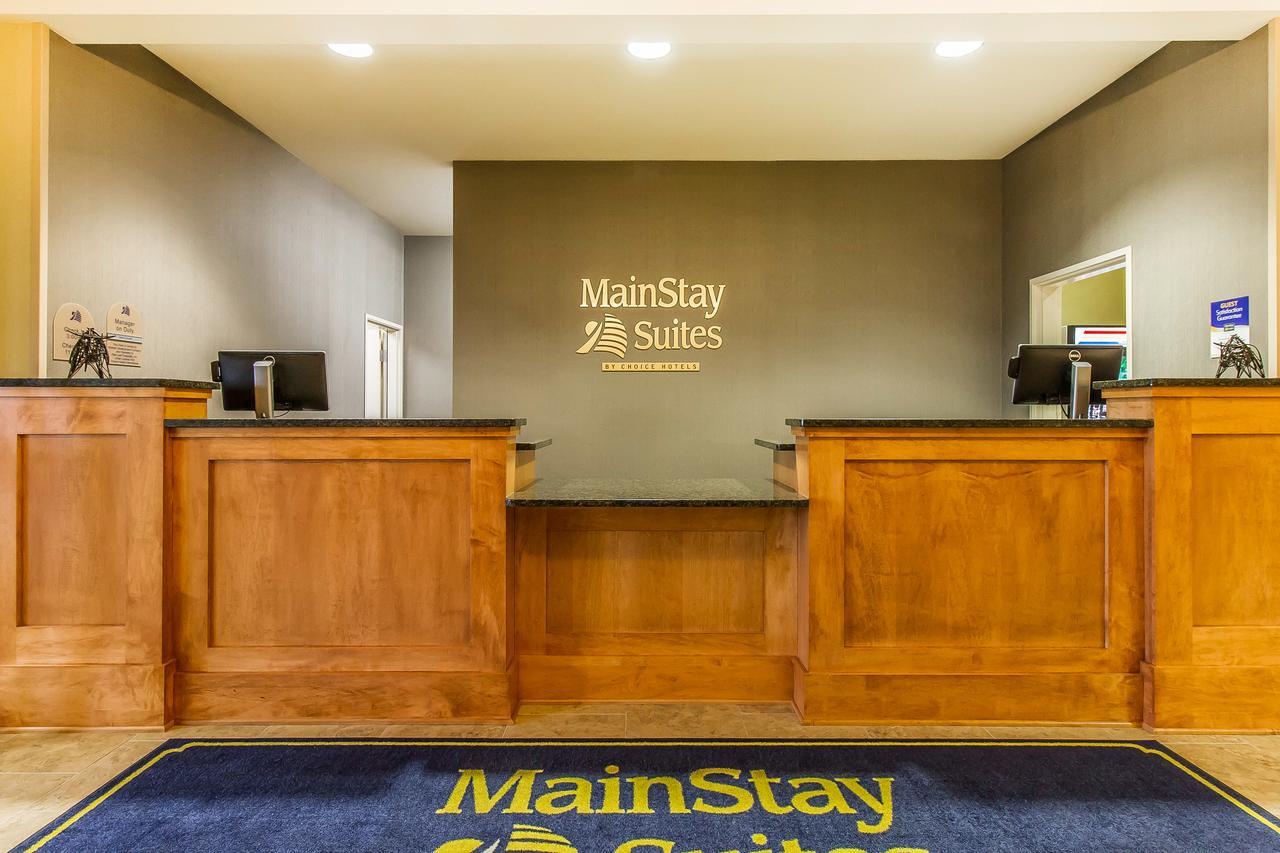 Mainstay Suites Stanley Exterior photo